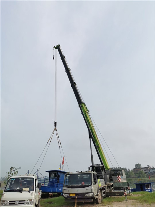 昭平县桥梁建设吊装案例