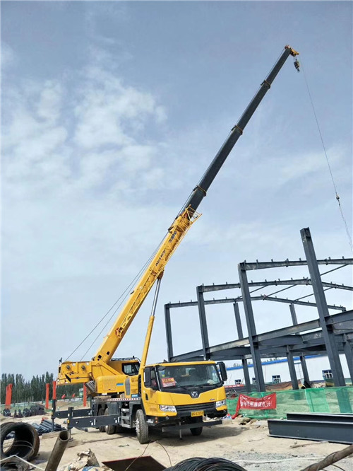 昭平县超高层建筑钢结构吊装案例